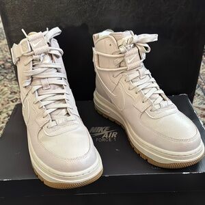 Nike Air Force 1 Women's Shoes - Fossil Stone/Pearl White: Size 9.5